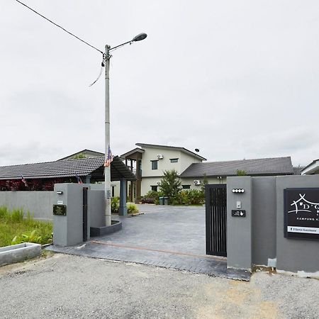 D' Qamar Guesthouse 콴탄 외부 사진