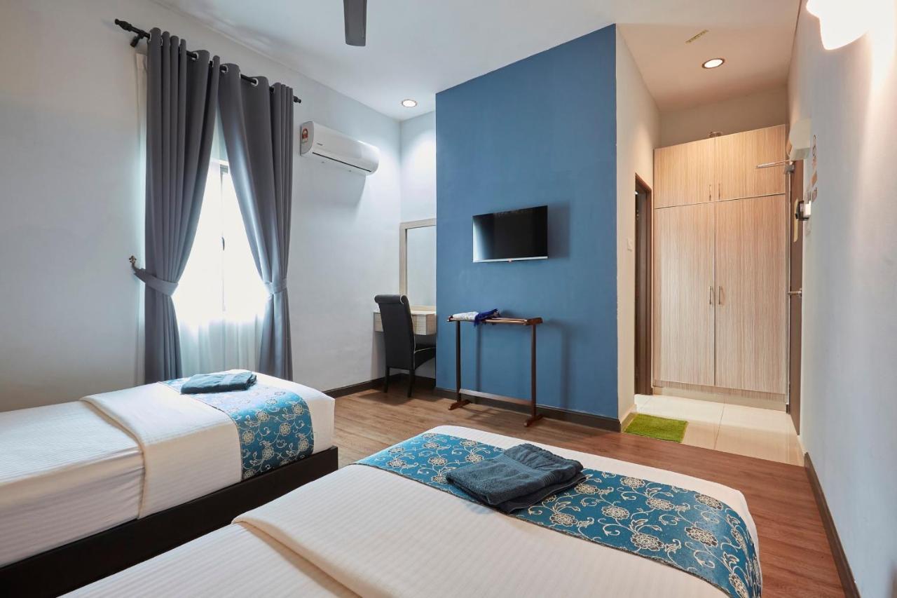 D' Qamar Guesthouse 콴탄 외부 사진