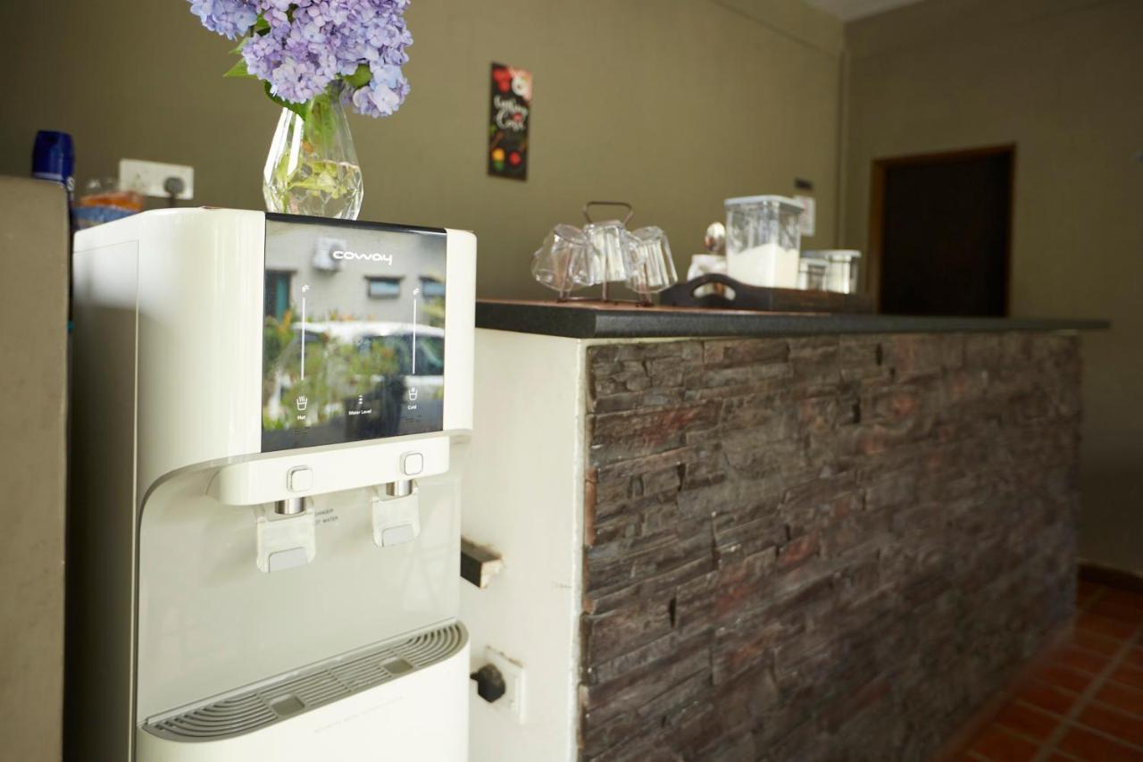 D' Qamar Guesthouse 콴탄 외부 사진