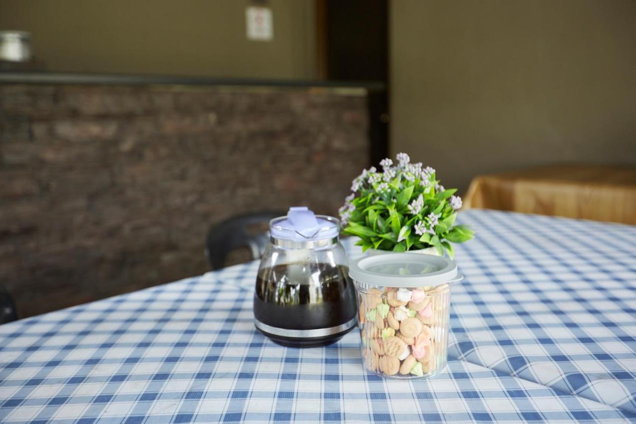D' Qamar Guesthouse 콴탄 외부 사진